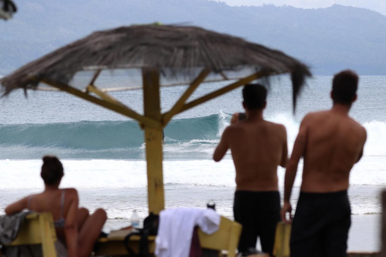 Rumah Nalu Surf Camp Krui Extérieur photo